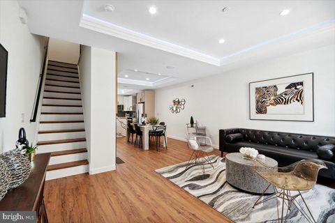 1805 E OAKDALE STREET PHILADELPHIA PA 19125