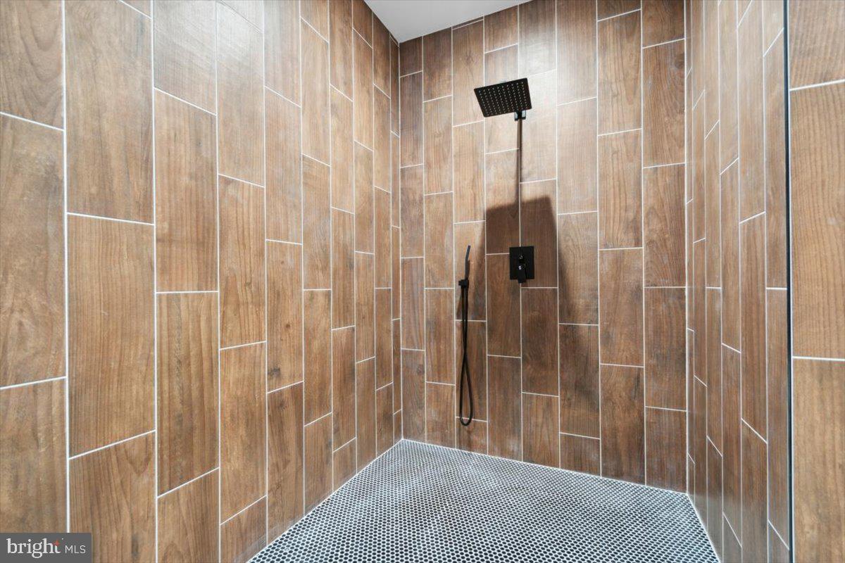 KENSINGTON - Residential