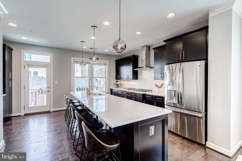 1145 S LINCOLN STREET ARLINGTON VA 22204