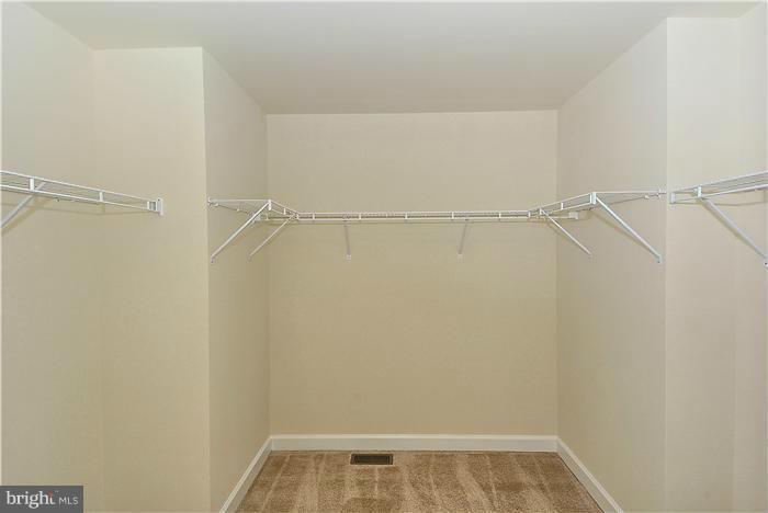 OAK TREE LANDING - Residential