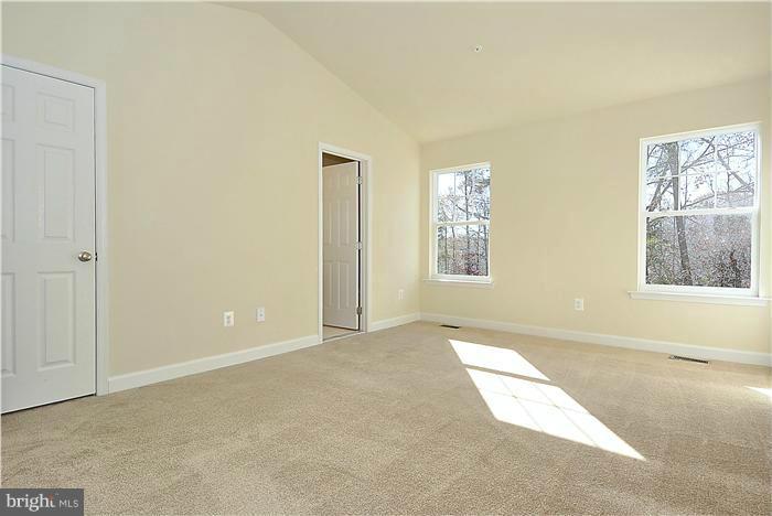 OAK TREE LANDING - Residential