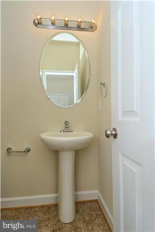 OAK TREE LANDING - Residential