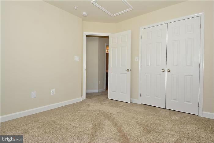 OAK TREE LANDING - Residential