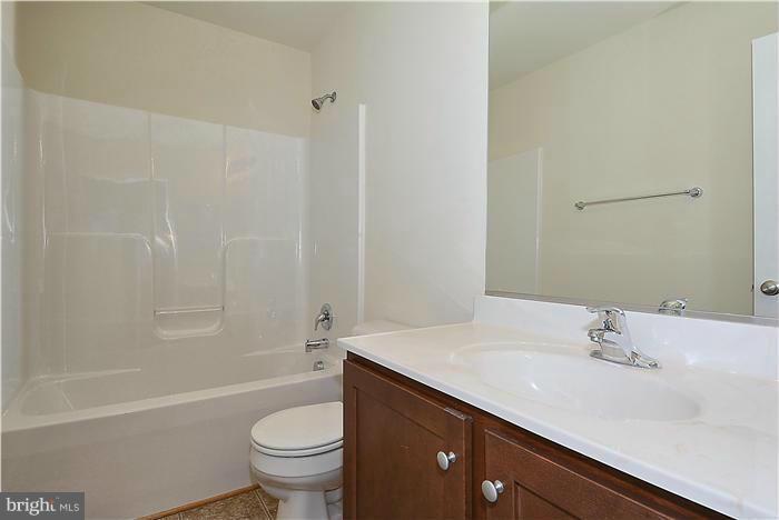 OAK TREE LANDING - Residential