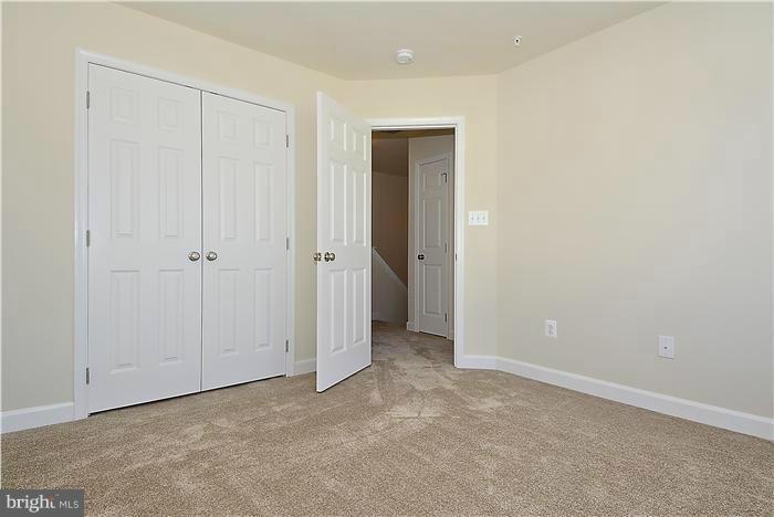 OAK TREE LANDING - Residential