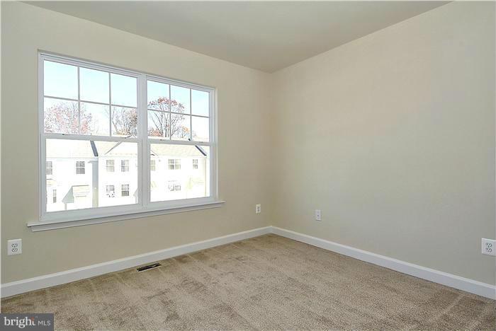 OAK TREE LANDING - Residential