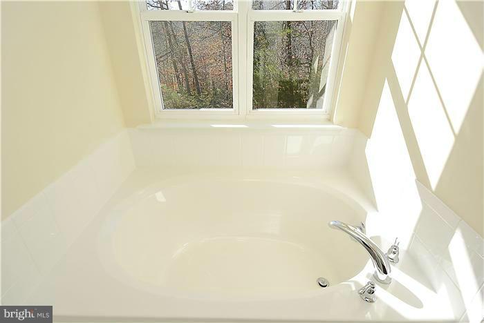 OAK TREE LANDING - Residential