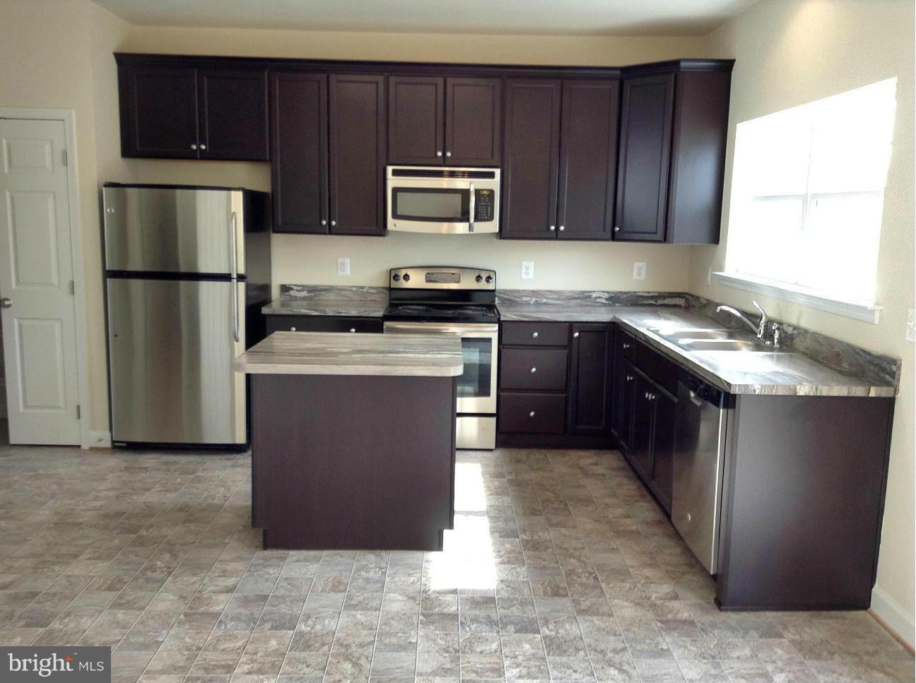 OAK TREE LANDING - Residential