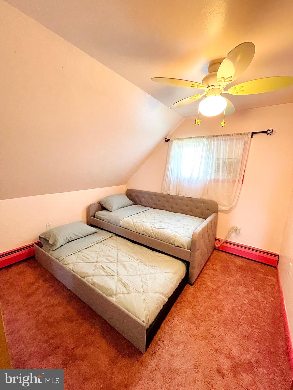 SNOWBALL GATE - Residential Lease