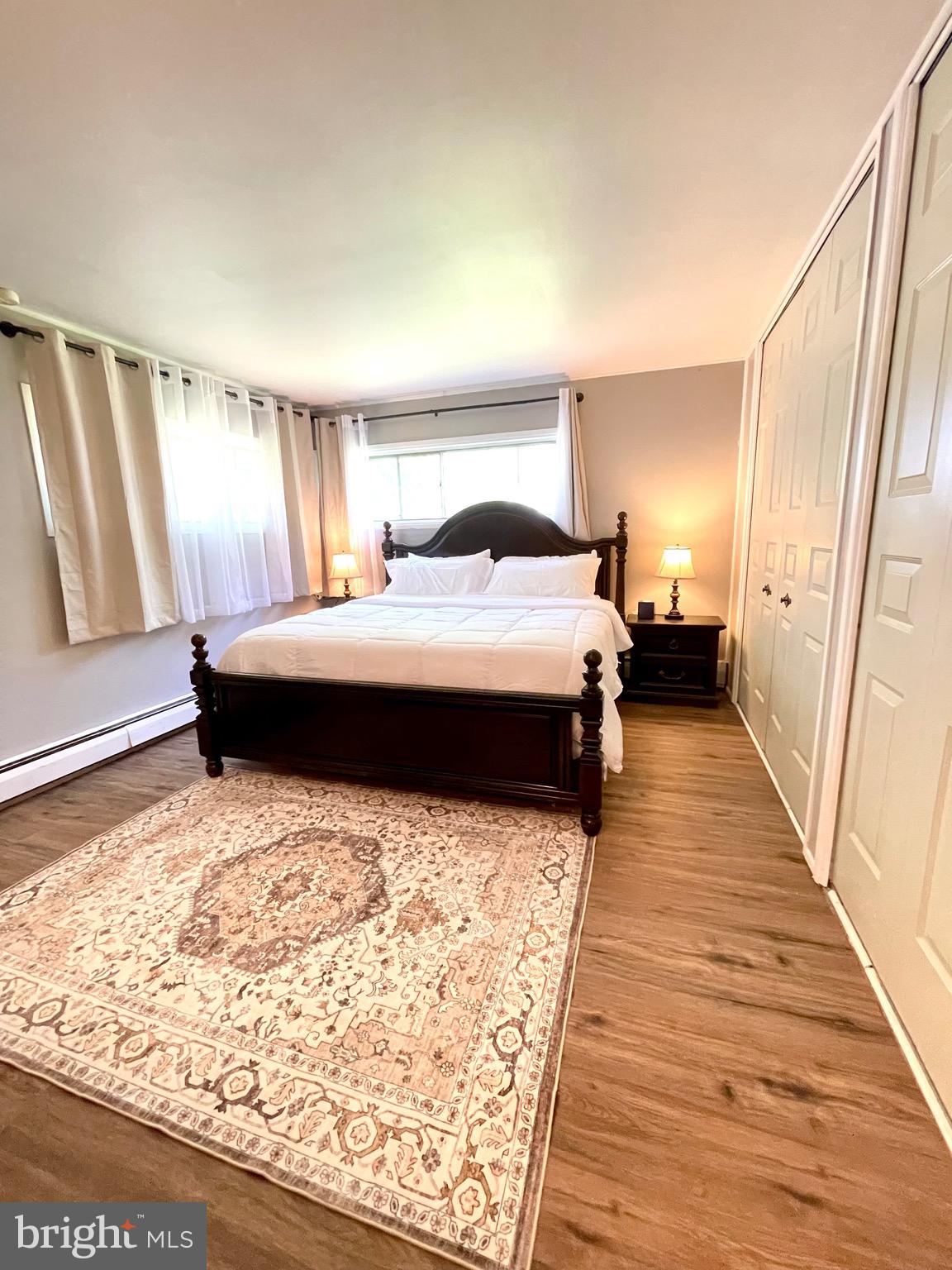 SNOWBALL GATE - Residential Lease