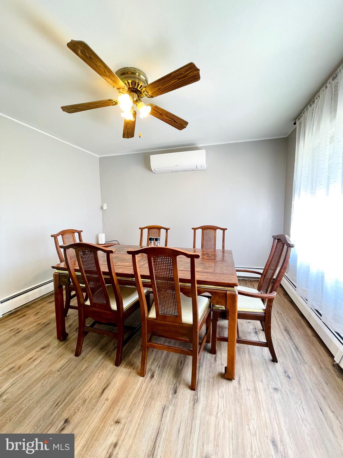 SNOWBALL GATE - Residential Lease