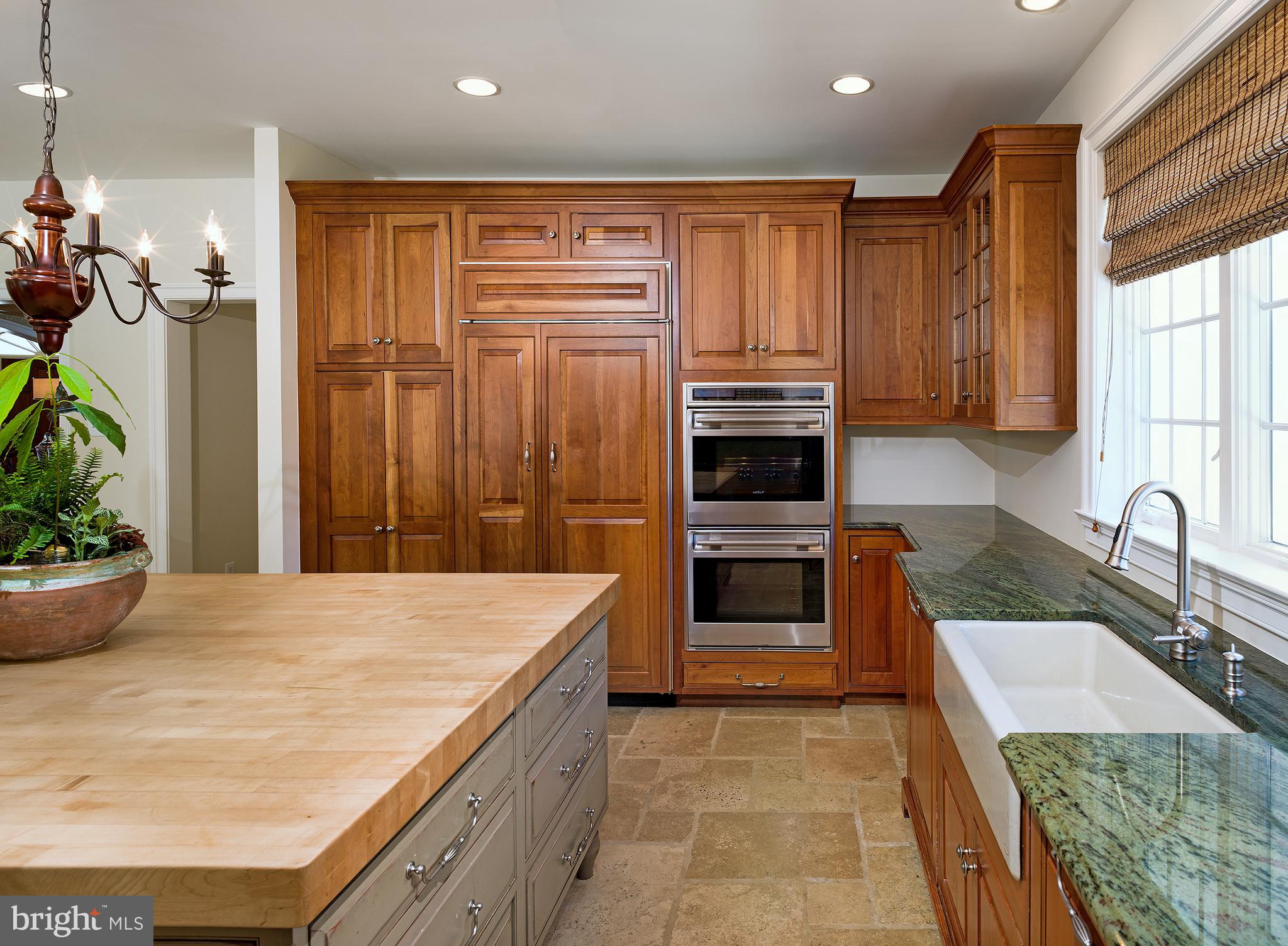 WHITEGATE - Residential