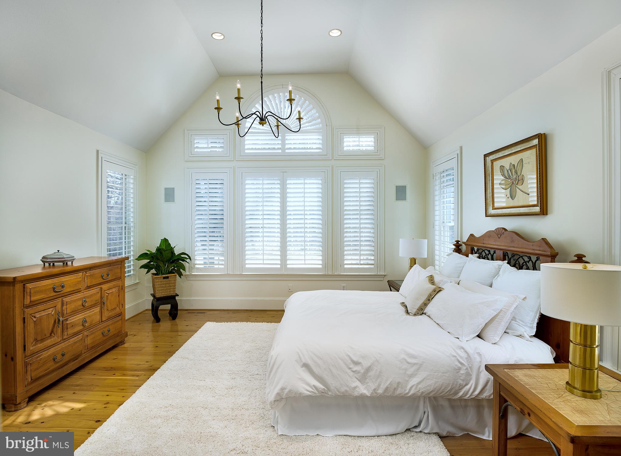 WHITEGATE - Residential