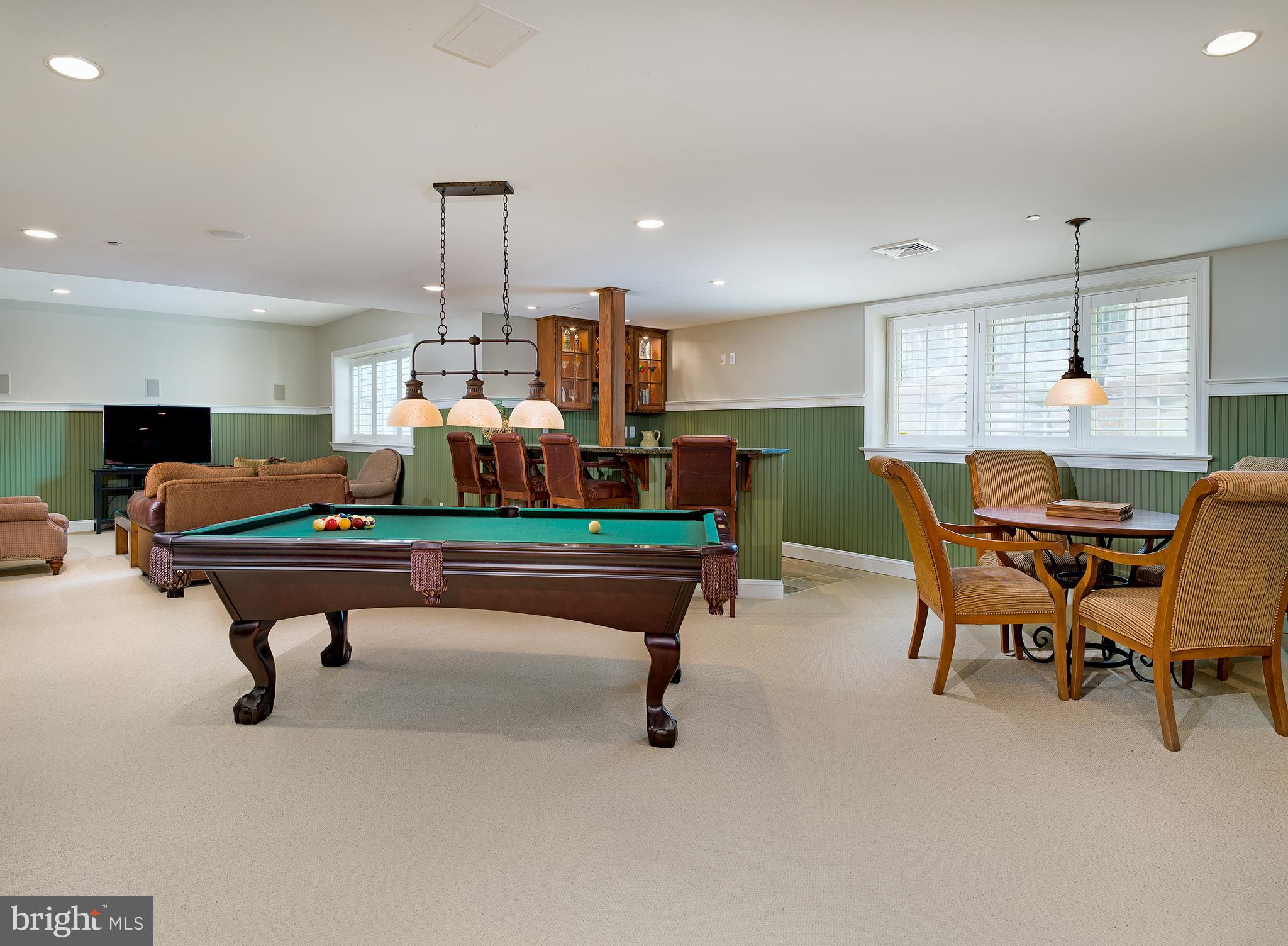 WHITEGATE - Residential