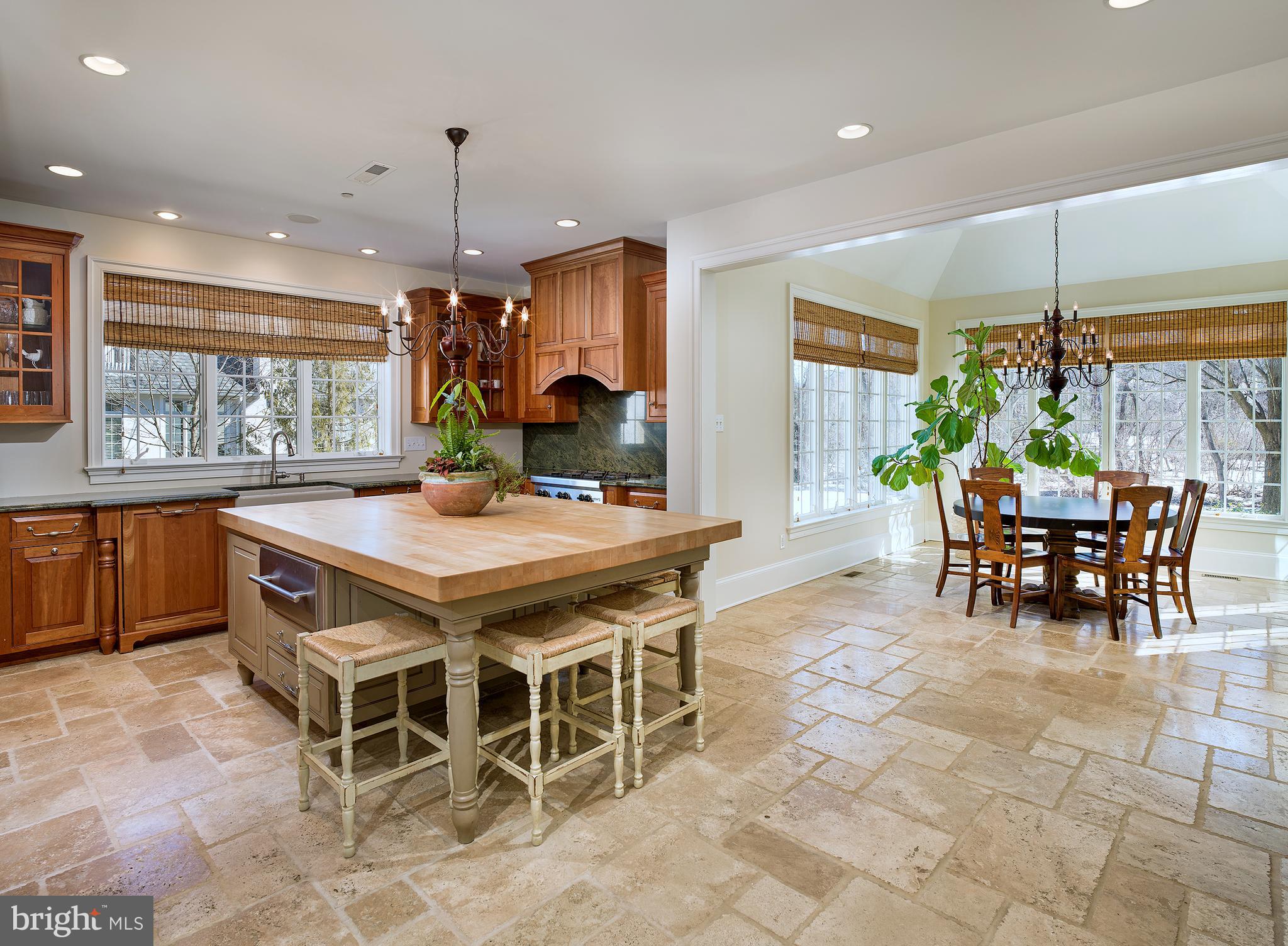 WHITEGATE - Residential