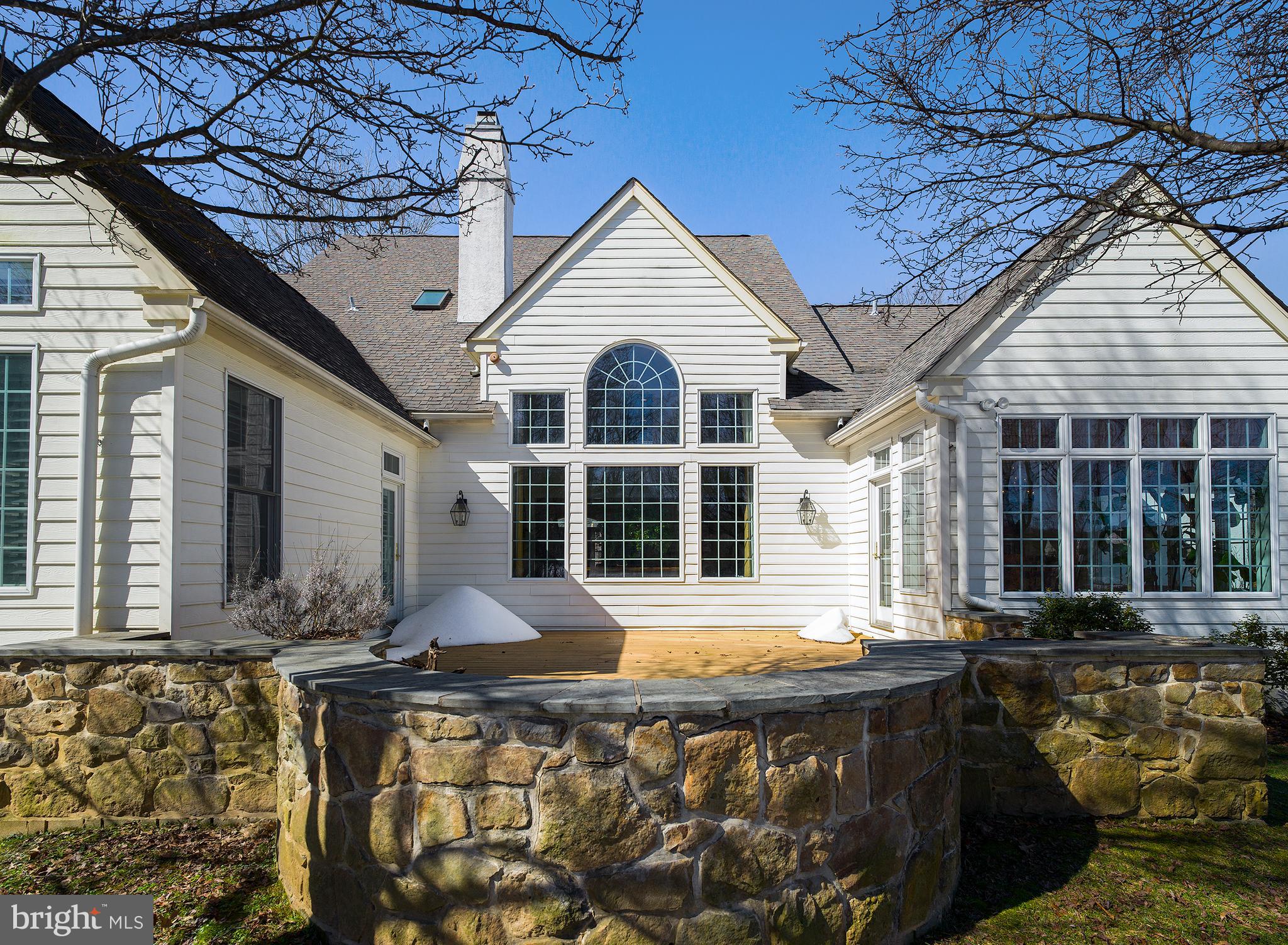 WHITEGATE - Residential