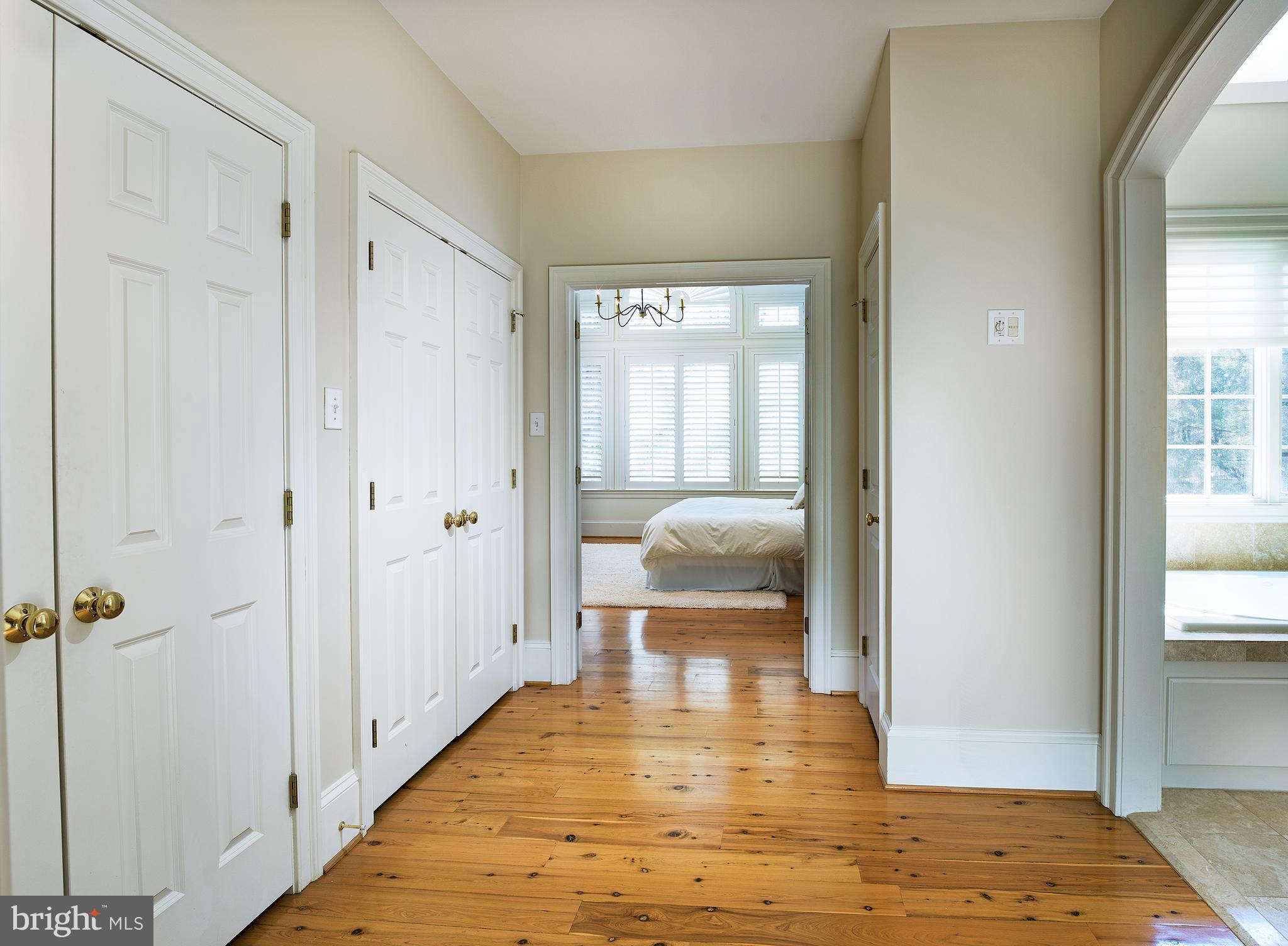 WHITEGATE - Residential