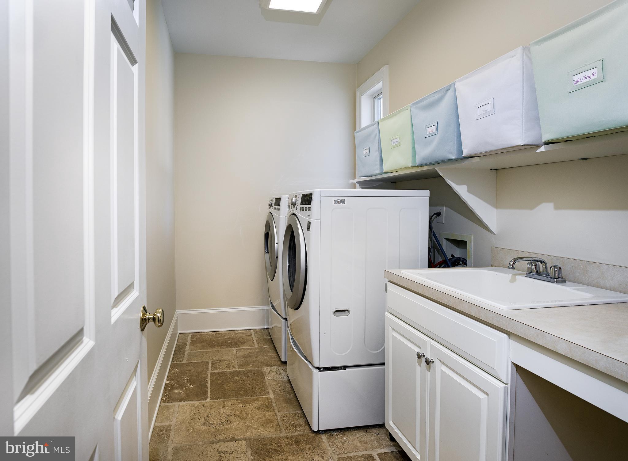 WHITEGATE - Residential