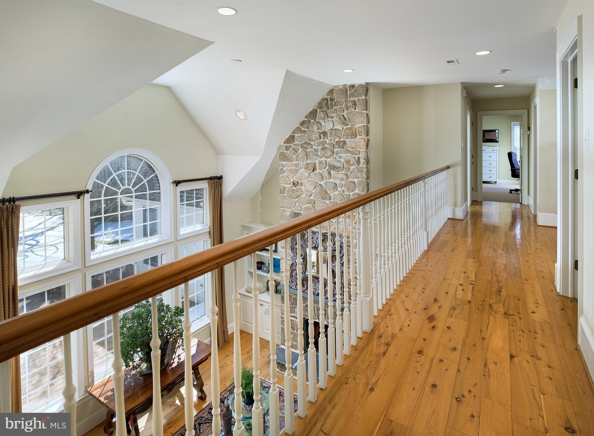 WHITEGATE - Residential