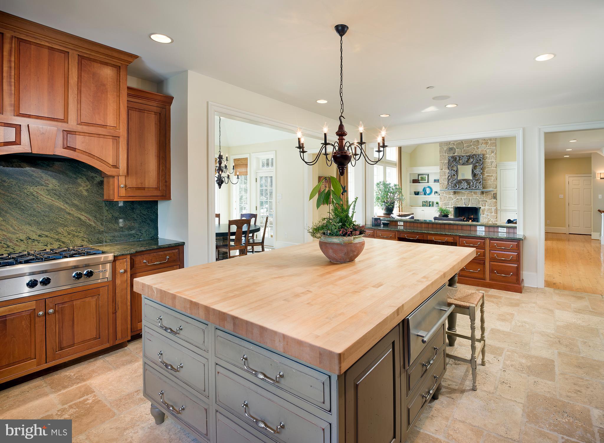 WHITEGATE - Residential