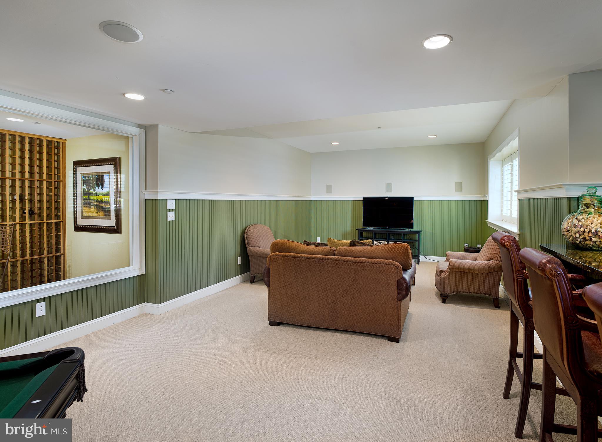 WHITEGATE - Residential