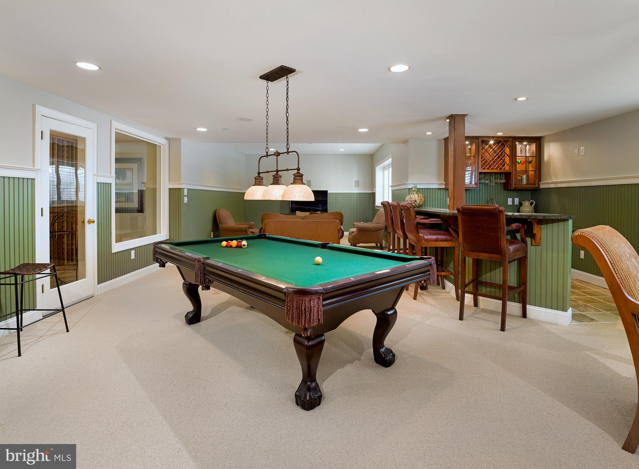 WHITEGATE - Residential