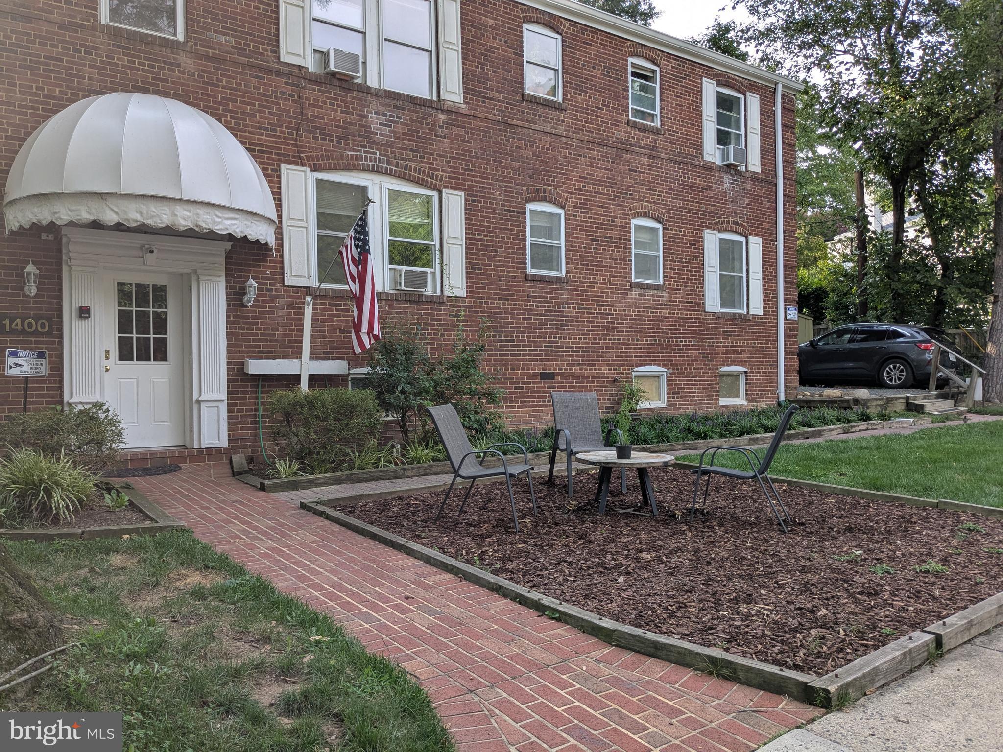1400 N KENILWORTH STREET 4