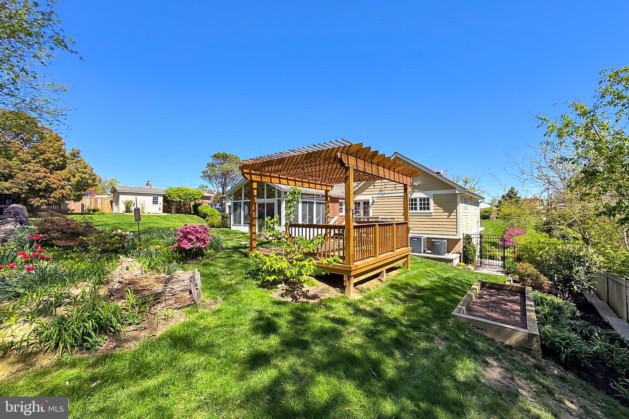 WILTON WOODS - Residential