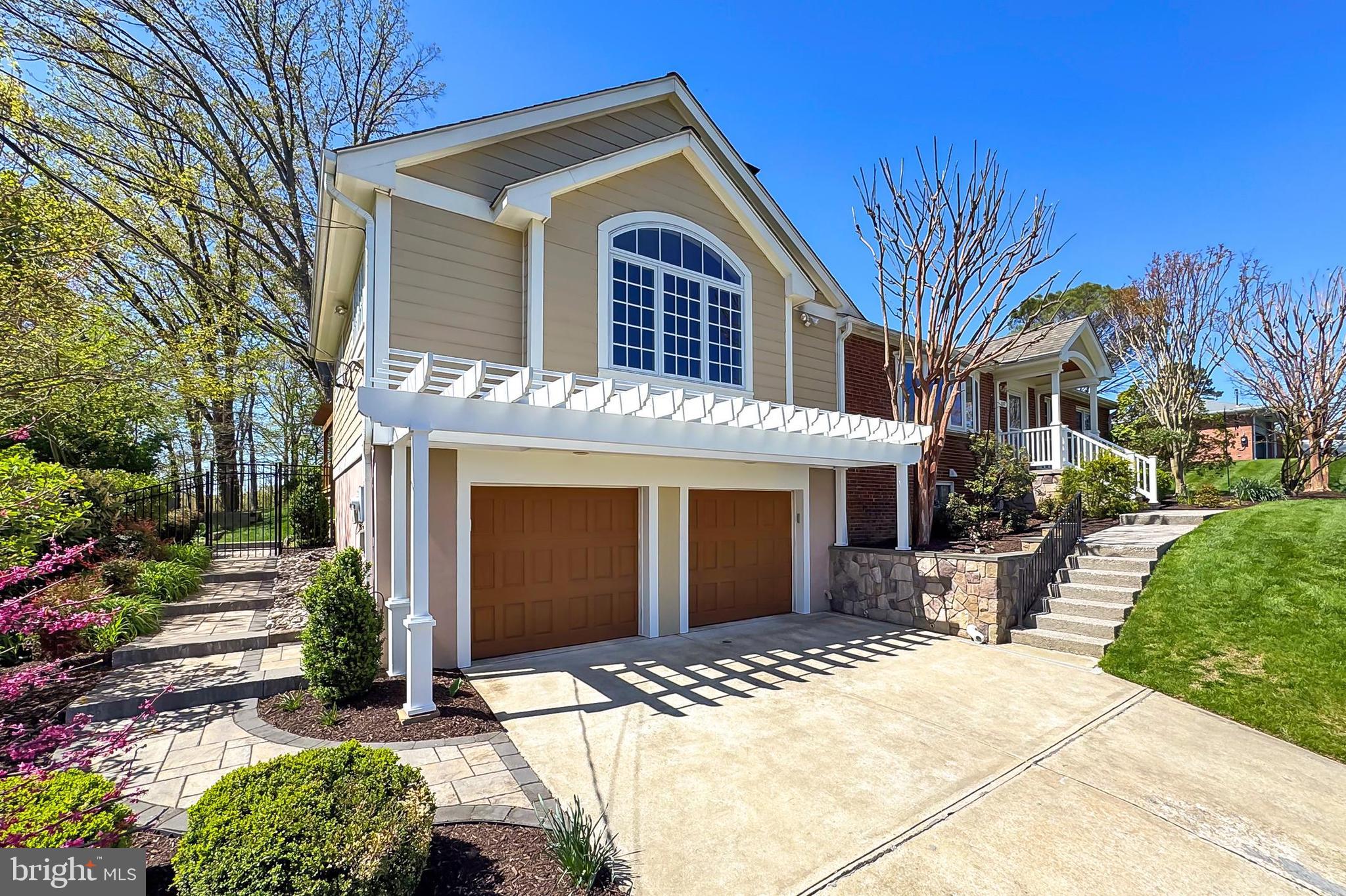 WILTON WOODS - Residential