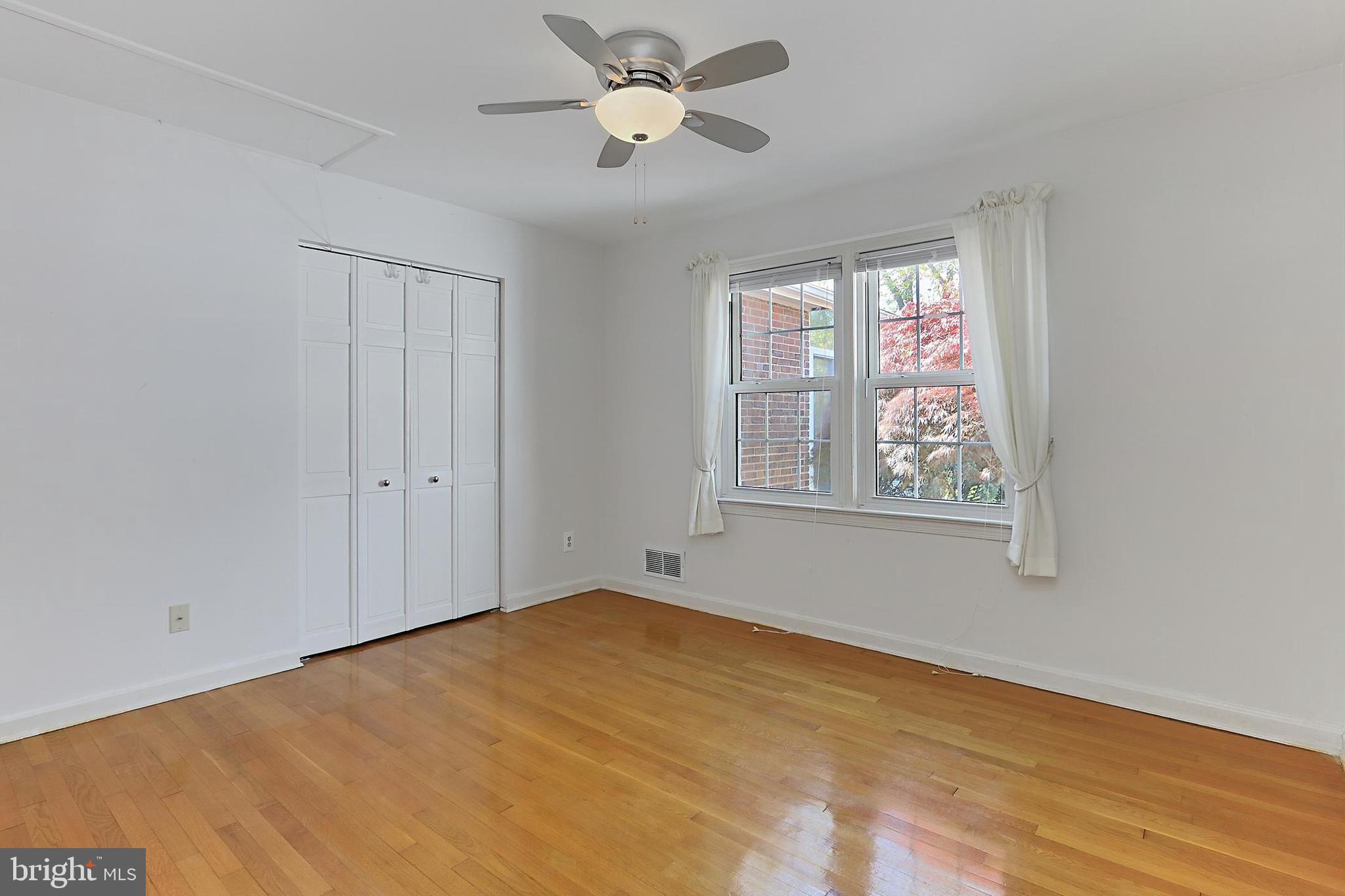 WILTON WOODS - Residential