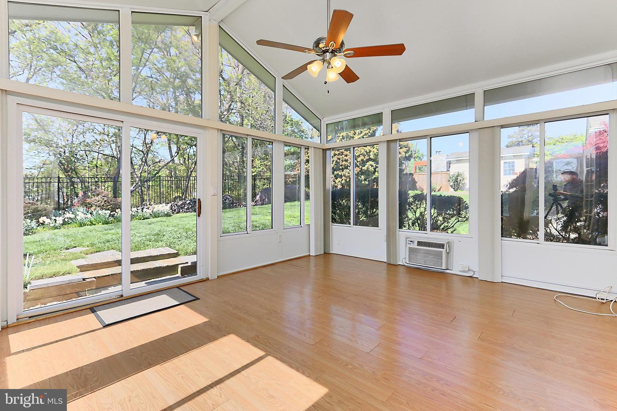 WILTON WOODS - Residential