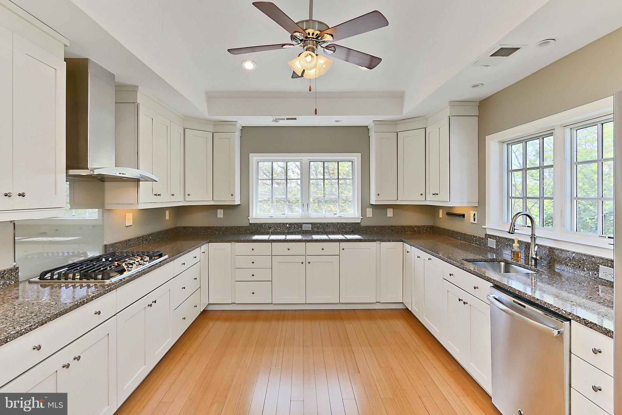 WILTON WOODS - Residential