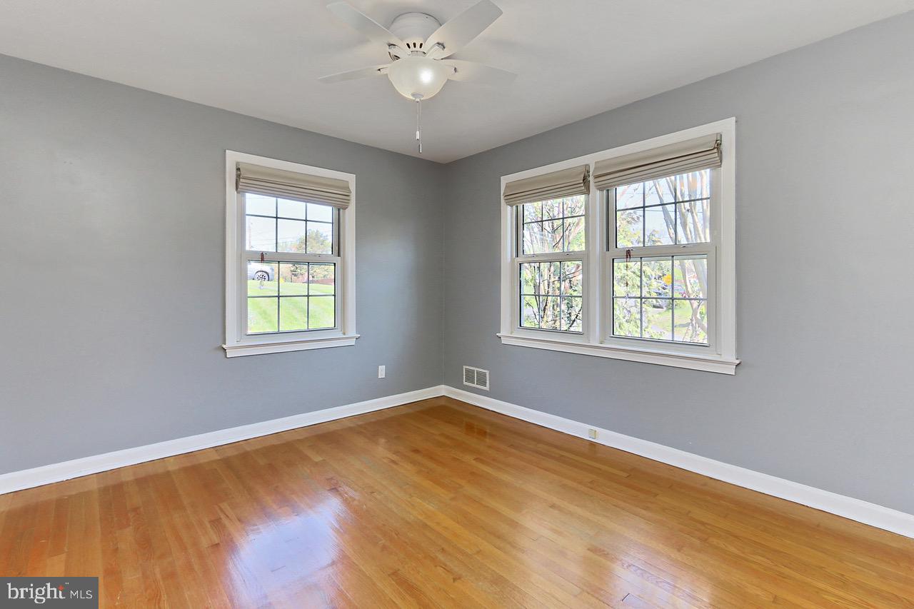 WILTON WOODS - Residential