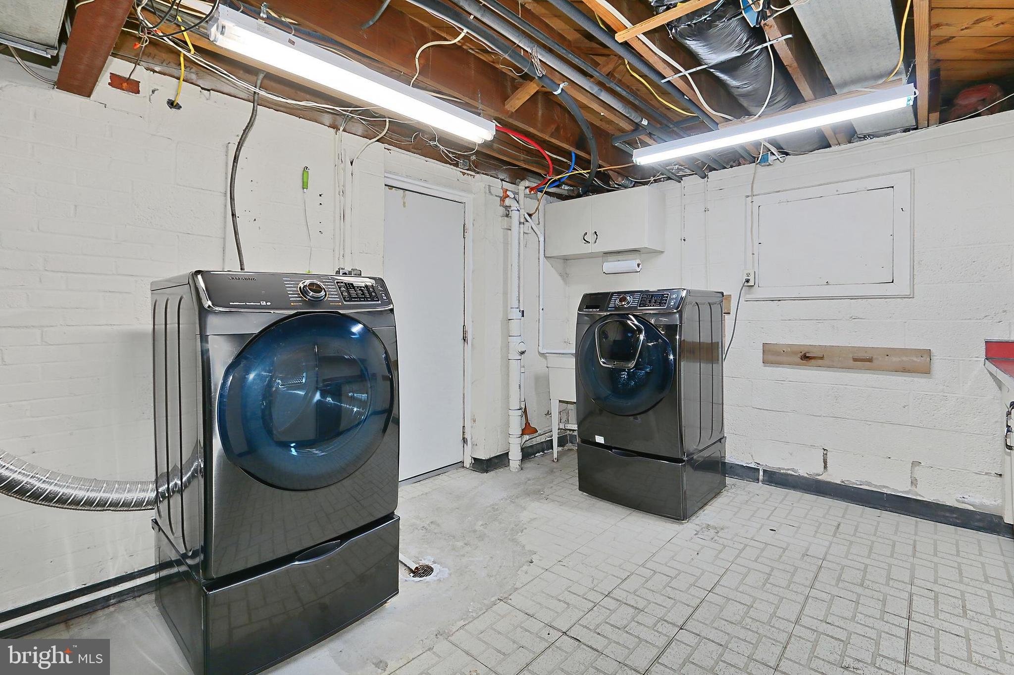 WILTON WOODS - Residential