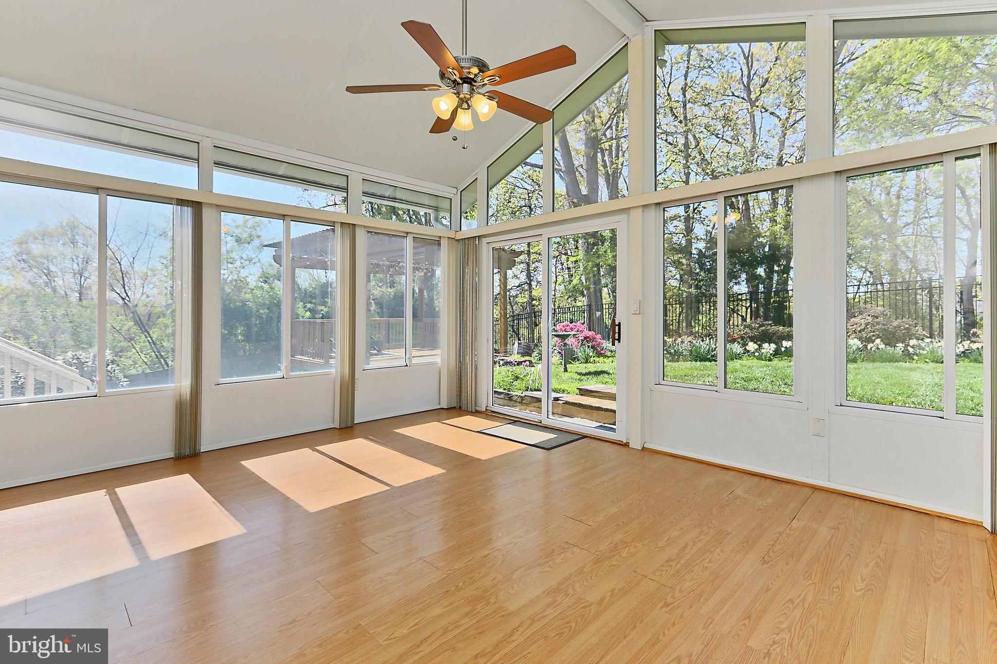 WILTON WOODS - Residential