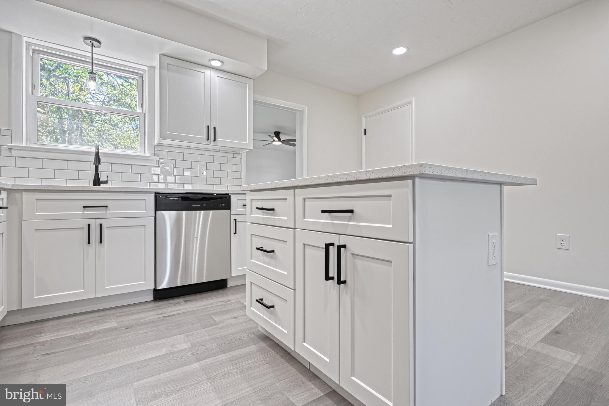 CAMP HILL - Residential