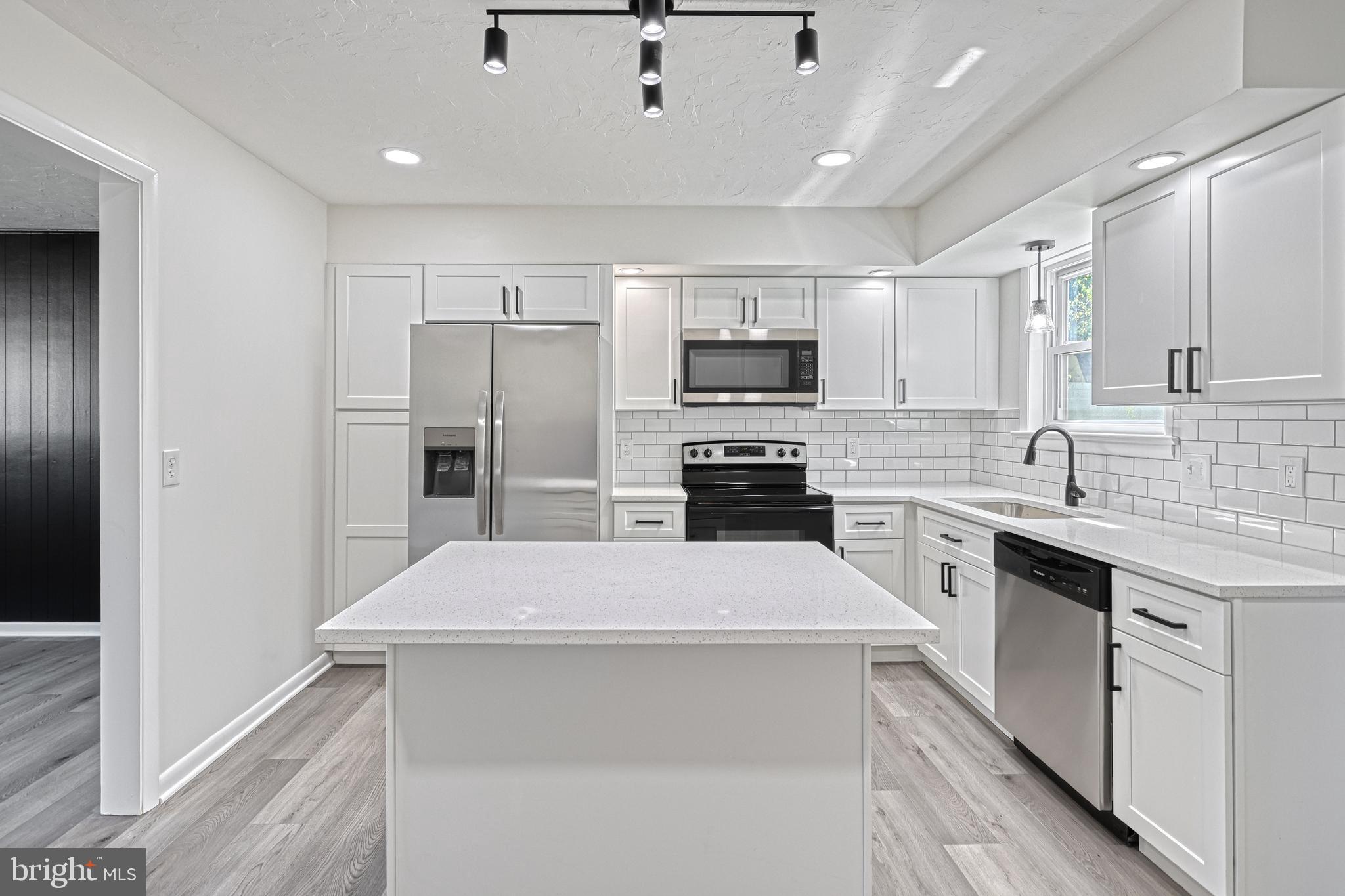 CAMP HILL - Residential