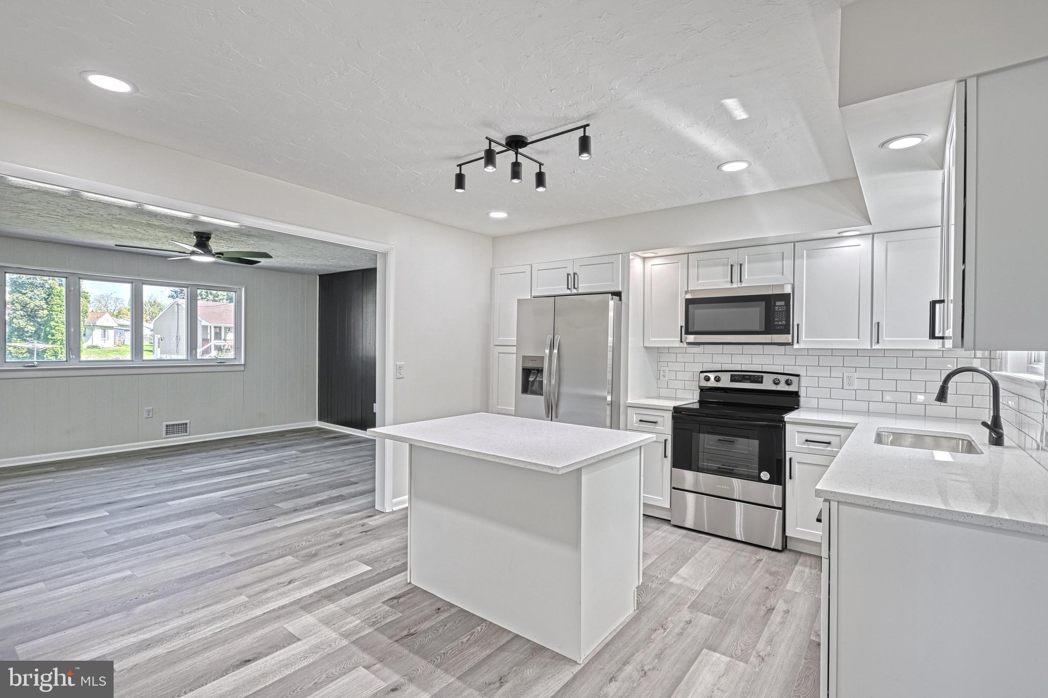 CAMP HILL - Residential