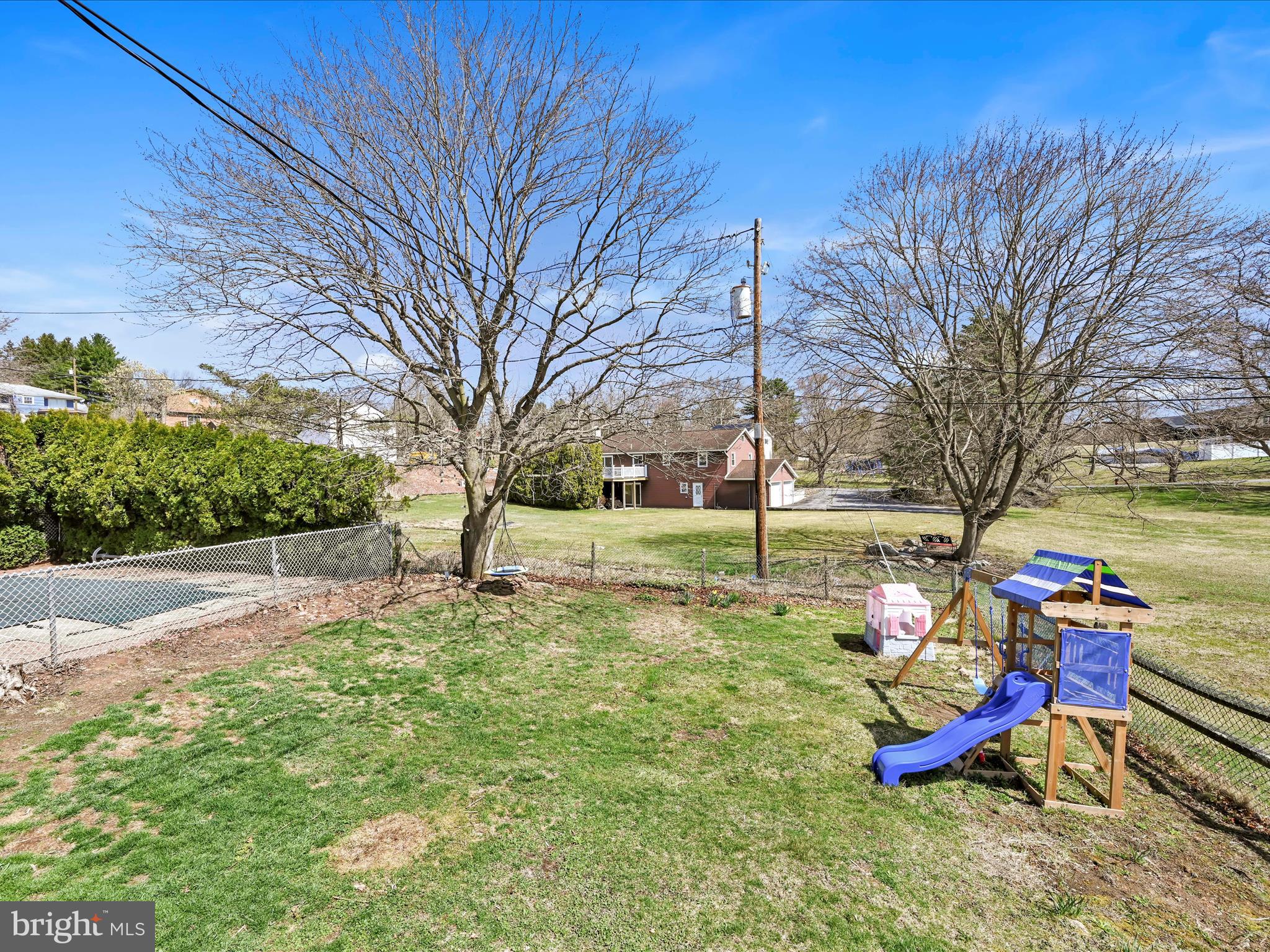 HOMETOWN - Residential