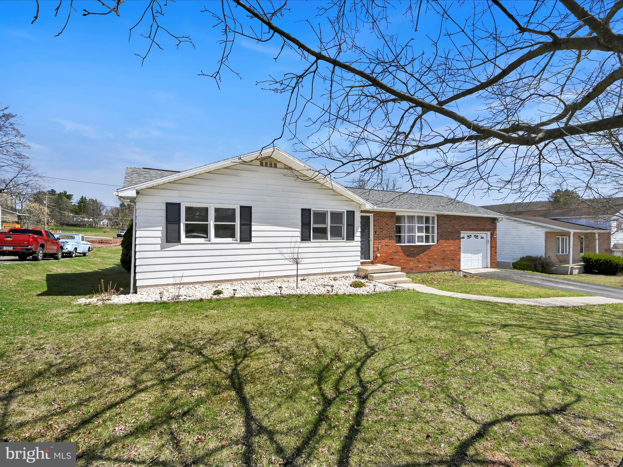 HOMETOWN - Residential