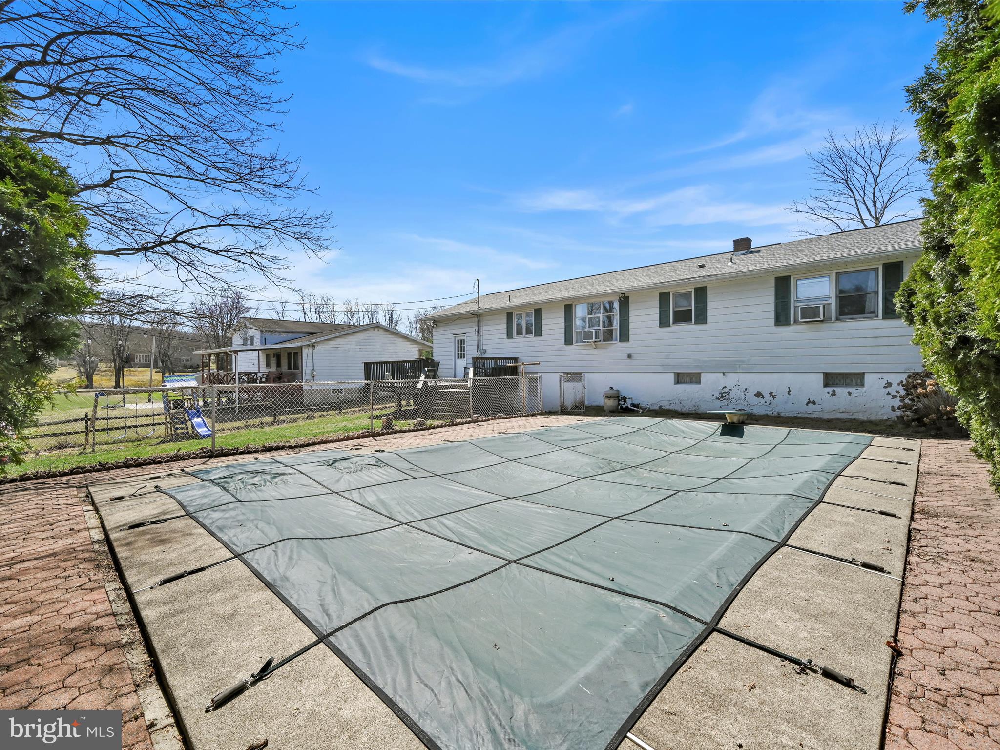 HOMETOWN - Residential