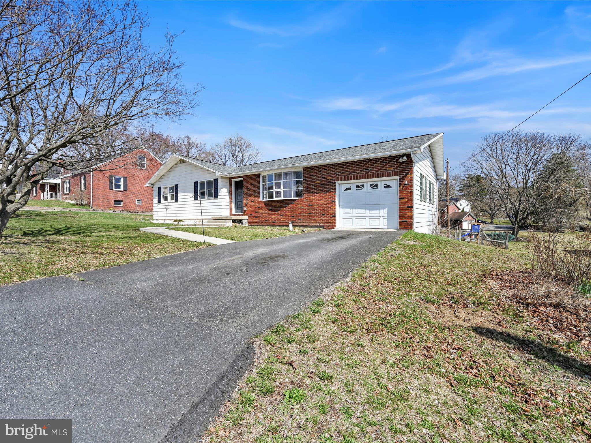 HOMETOWN - Residential