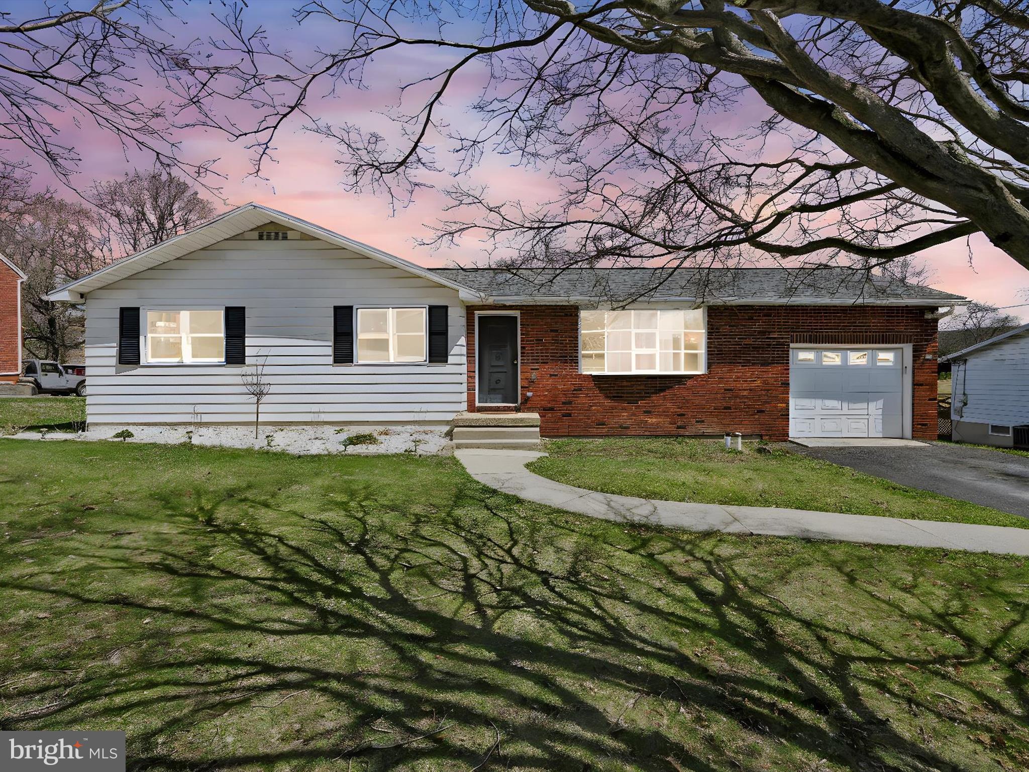 HOMETOWN - Residential