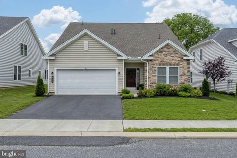Photo of 959 Founders Way, EAST PETERSBURG, PA 17520 (MLS # PALA2071374)