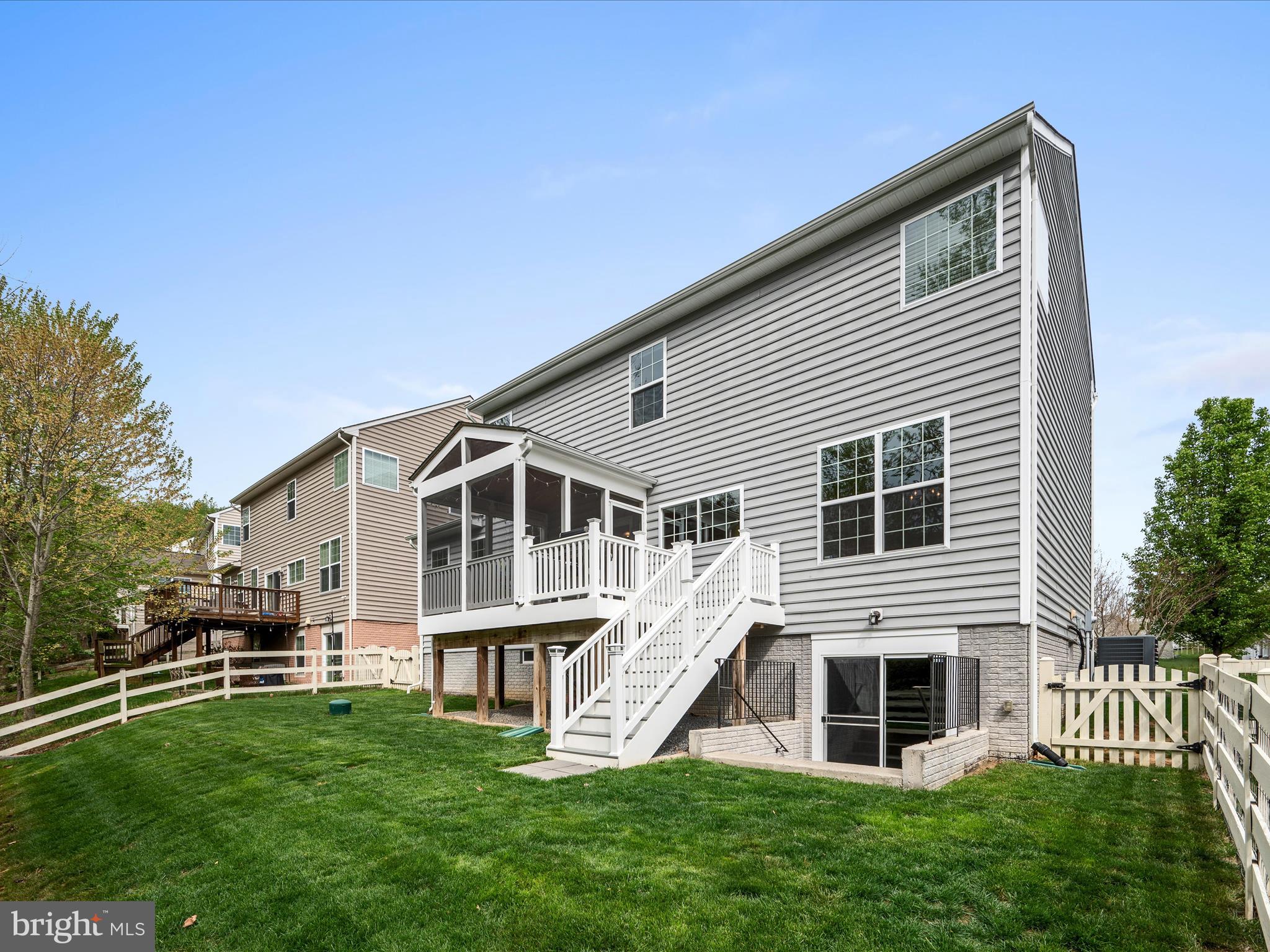 MOUNTAIN VALLEY - Residential