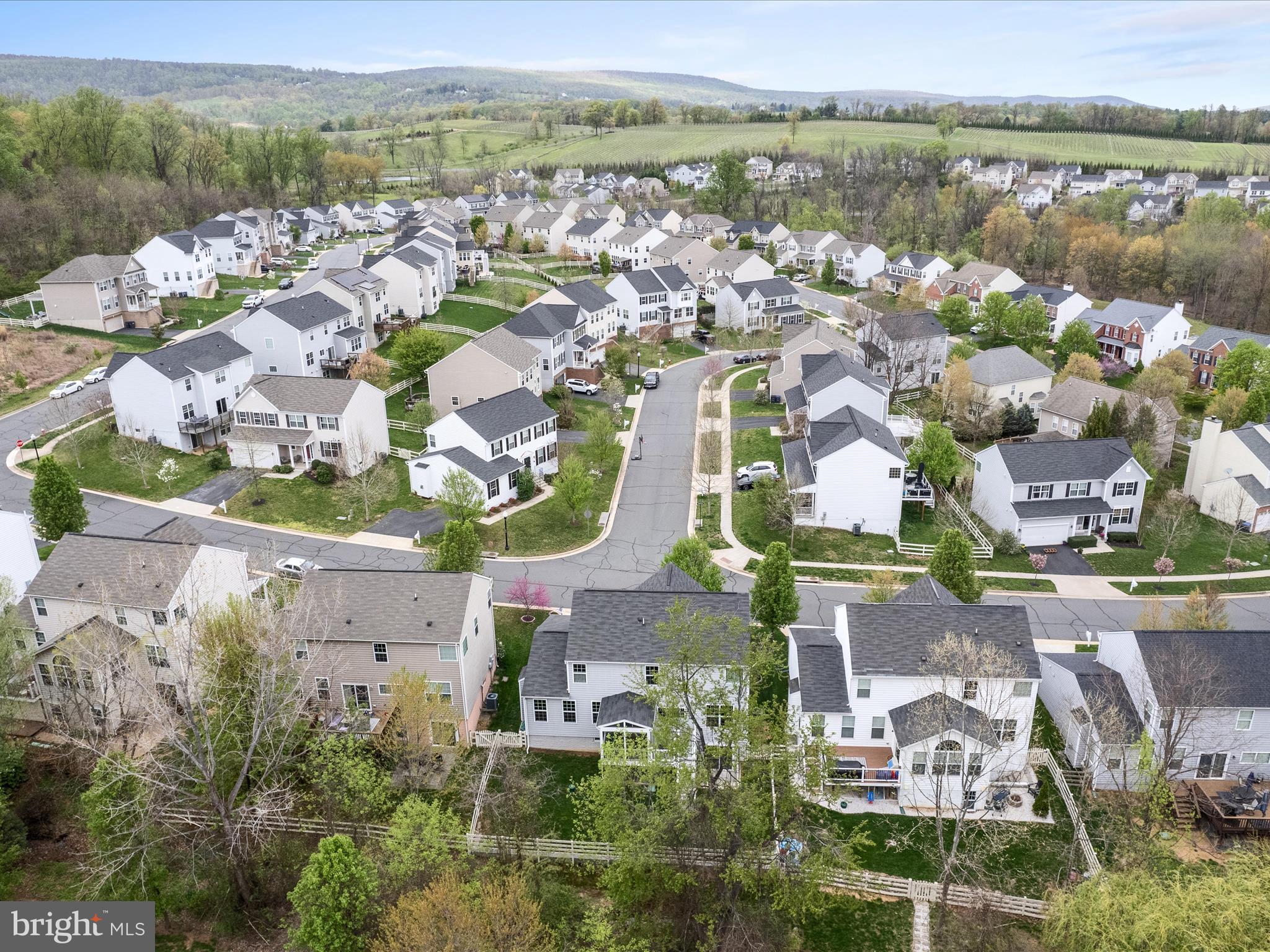 MOUNTAIN VALLEY - Residential