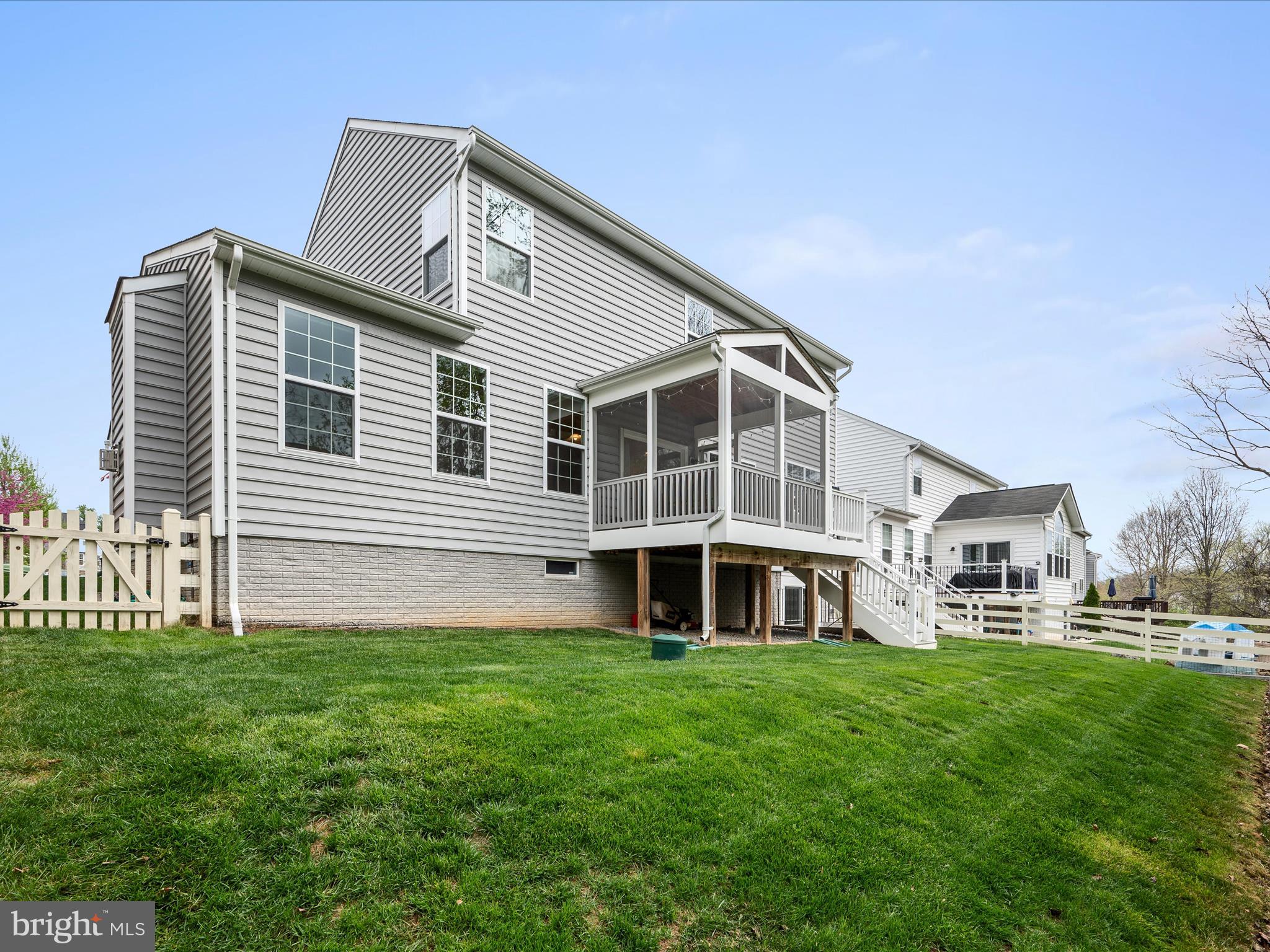 MOUNTAIN VALLEY - Residential