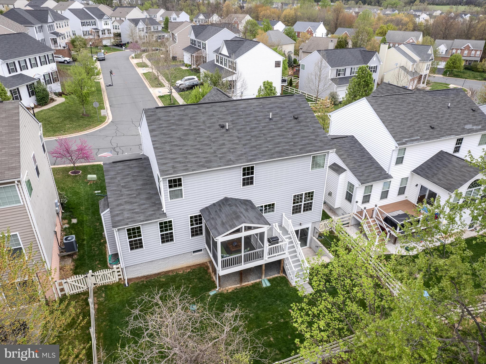 MOUNTAIN VALLEY - Residential