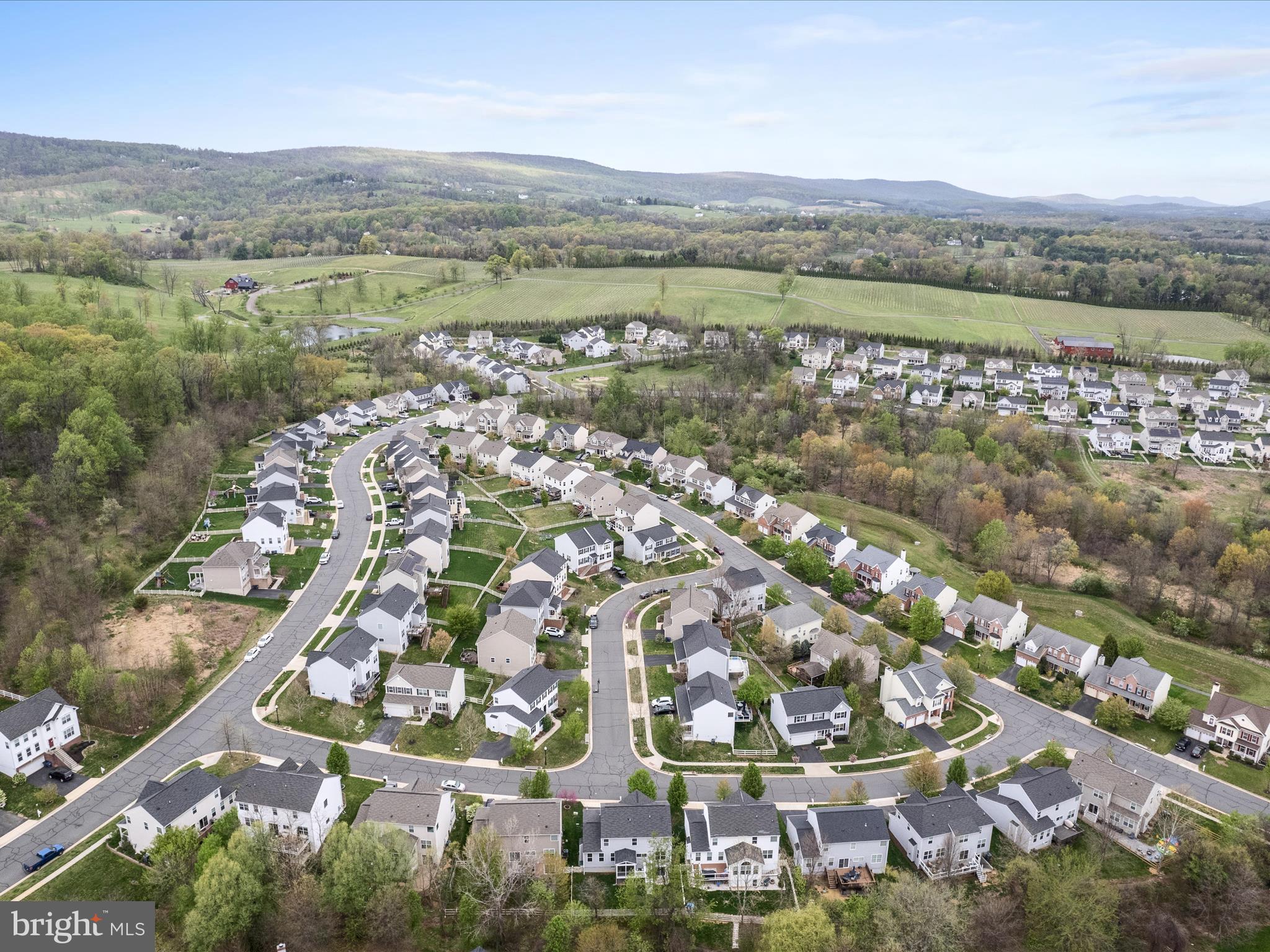 MOUNTAIN VALLEY - Residential