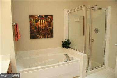 RESTON - Residential Lease